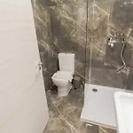 アパート Lovely, Fully Equipped 2br 5 Min From By360 Estates