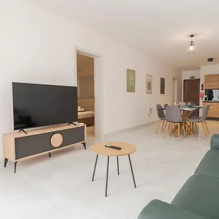 Lovely, Fully Equipped 2br 5 Min From By360 Estates