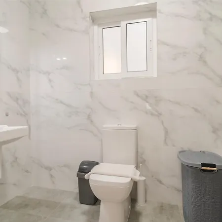 Lovely, Fully Equipped 2br 5 Min From By360 Estates 아파트 세인트폴스베이