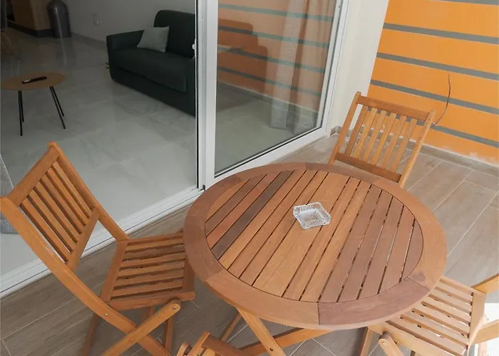 Apartamento Lovely, Fully Equipped 2br 5 Min From By360 Estates