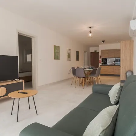 Lovely, Fully Equipped 2br 5 Min From By360 Estates San Pawl il-Baħar
