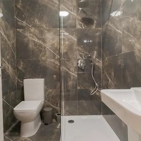 Lovely, Fully Equipped 2br 5 Min From By360 Estates Lägenhet