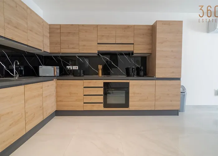 Lovely, Fully Equipped 2br 5 Min From By360 Estates