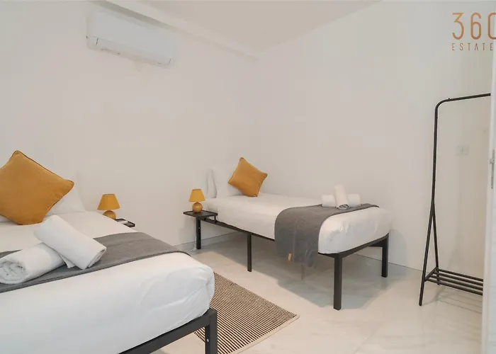 Lägenhet Lovely, Fully Equipped 2br 5 Min From By360 Estates