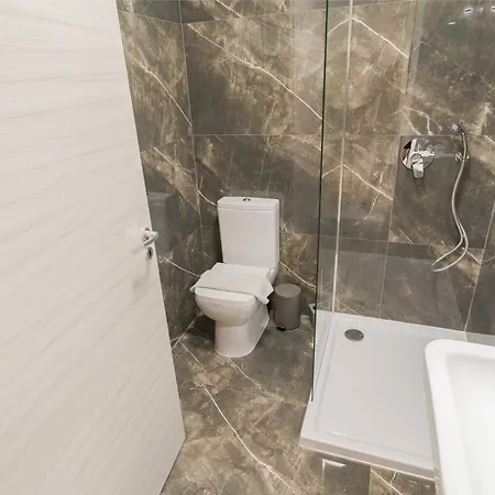 アパート Lovely, Fully Equipped 2br 5 Min From By360 Estates