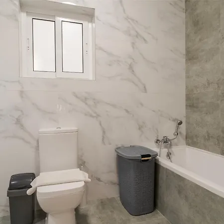 Lovely, Fully Equipped 2br 5 Min From By360 Estates