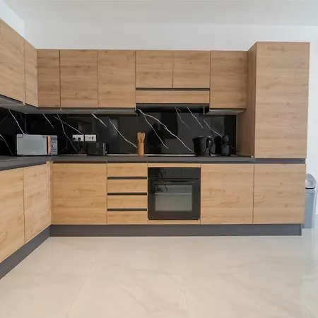 Lovely, Fully Equipped 2br 5 Min From By360 Estates